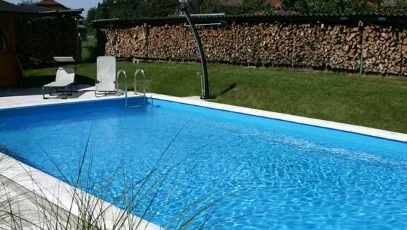 thermopool i trädgård vid villa